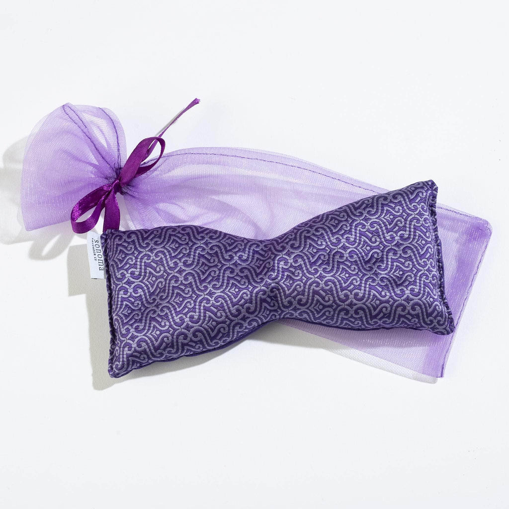 Relax and unwind with our Lavender Eye Pillow, designed to soothe tired eyes and promote deep relaxation. Infused with calming lavender, it transforms any space into your own at-home spa, helping to relieve stress, reduce puffiness, and enhance your self-care routine."