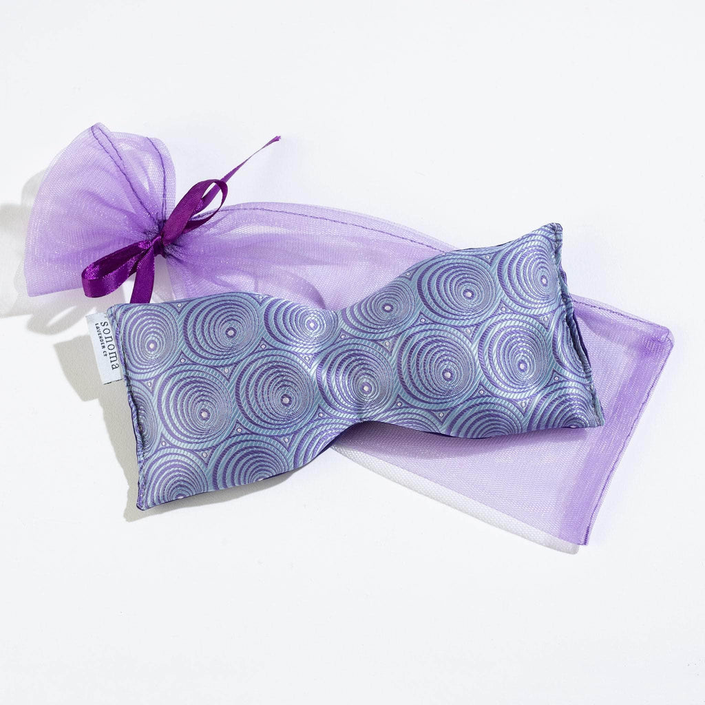 Relax and unwind with our Lavender Eye Pillow, designed to soothe tired eyes and promote deep relaxation. Infused with calming lavender, it transforms any space into your own at-home spa, helping to relieve stress, reduce puffiness, and enhance your self-care routine."